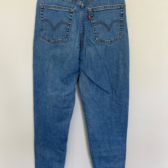 Levi's High Rise Blue Jeans - Picture 5 of 7